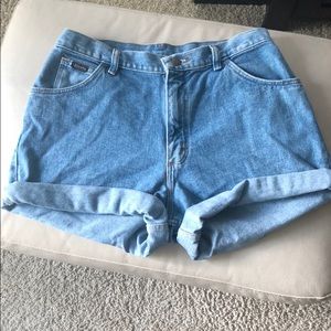 Wrangler Women’s rolled hem Denim Shorts